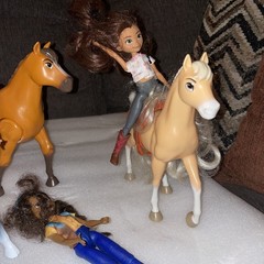 Dreamworks Spirit – Lot Of 4 Horses 3 Dolls