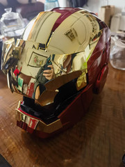 Iron Man Gold MK5 Helmet Electronic Voice Activated Open&Close Mask Autoking