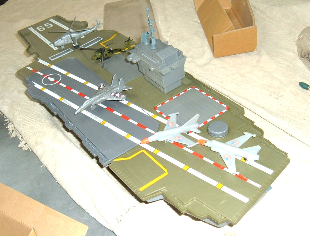 Vintage 1998 Redbox Toys 30″ US Military Aircraft Carrier USS Enterprise #69016