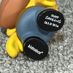 Kidrobot The Simpsons Snake And Groundskeeper Vinyl Figure Accessories Box