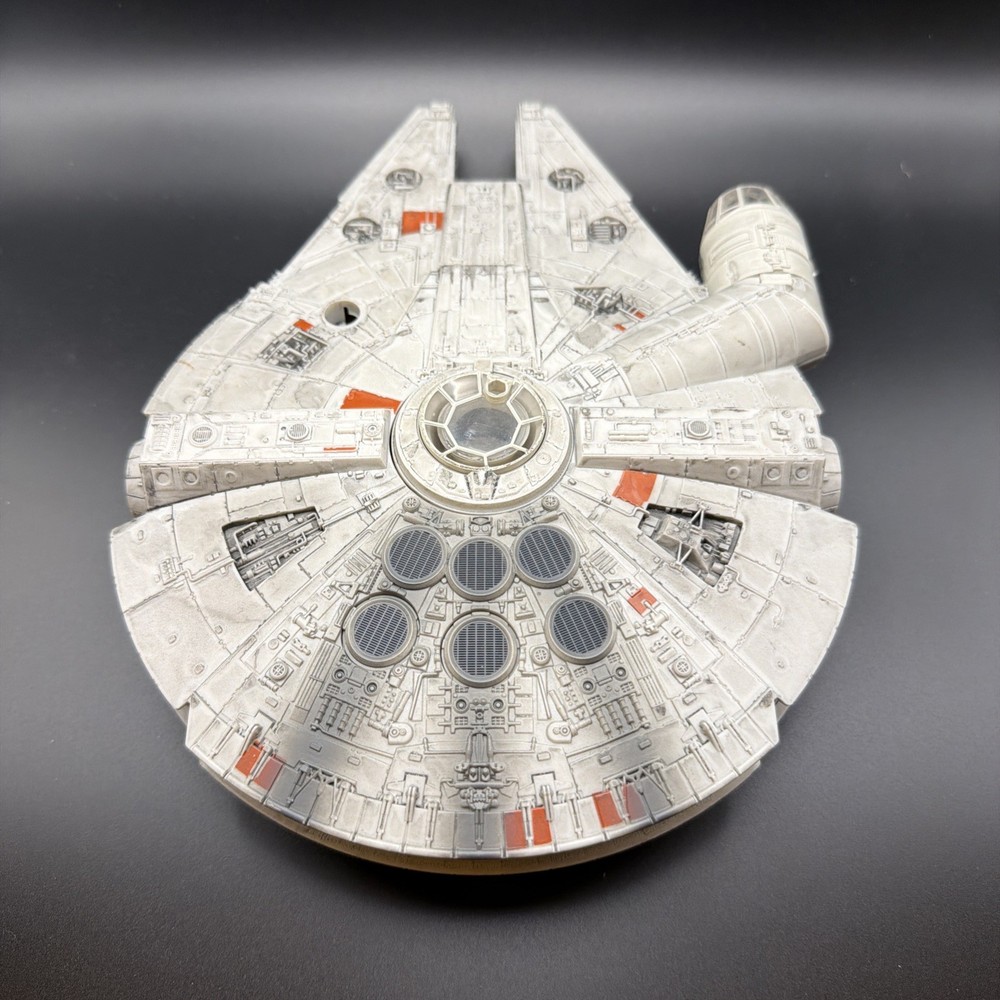Star Wars Millennium Falcon Jazwares Vehicle 2022 SWJ0022 Light Up Spaceship