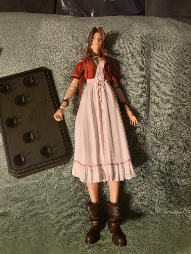 Final Fantasy VII Remake Play Arts Kai Aerith Gainsborough Rebirth Figure