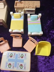 Bluey Dollhouse Replacement House Furniture Beds Kitchen Bath Moose Toys