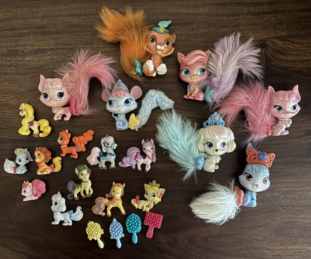 Disney Princess Palace Pets Furry Tail Friends Glitzy Glitter Lot of 18