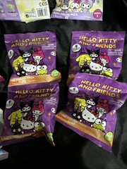 Hello Kitty & Friends Mixed Blind Bag Figure Lot Of 13