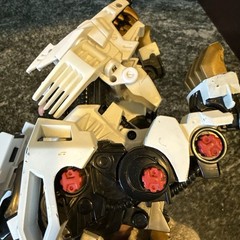 2002 HASBRO TOMY ZOIDS WHITE LIGER ZERO ROBOT ACTION FIGURE *Incomplete*