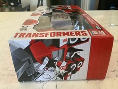 Transformers TARGET OPTIMUS PRIME & AUTOBOT BULLSEYE 40th Anniversary