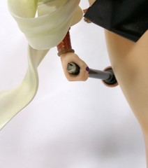 Queen’s Blade Menace E2042 Gathering Resin 1/8 Scale Statue Damaged