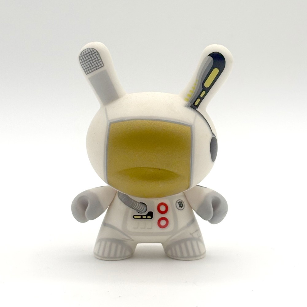 Kidrobot x Bill McMullen: Dunnynaut Dunny 3in