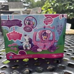 My Little Pony “Rarity’s Royal Gem Carriage” 2010 New in Box
