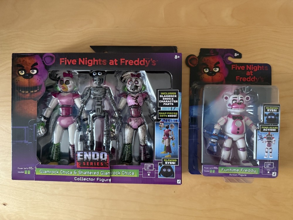 Five Nights at Freddy’s Jazwares FNAF Glamrock Chica + Funtime Freddy