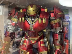 Hot Toys MMS285 1/6 Scale 21in Avengers Age of Ultron Iron Man Hulkbuster Used