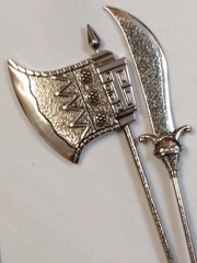 Lot of 2 weapons for action figure – heavy metal battle axe & dagger – quality