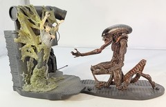 McFarlane Movie Maniacs 6 Alien Queen Deluxe Set 2003 Loose Diorama