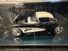 Universal Monsters 1:24 Die Cast WOLFMAN & 1957 CHEVROLET CORVETTE DIECAST CAR