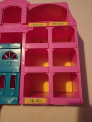 Vintage Hasbro Toys 1994 MEG Puppy In My Pocket Tuxedo 90s Display Playset Box
