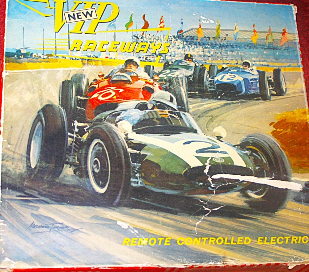 VIP RACEWAYS SLOT CAR RACING Boxed COMPL SET MINT NEW
