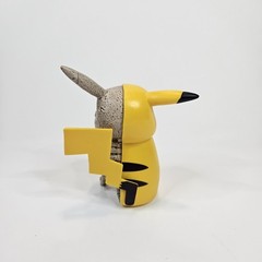 Nintendo Pokémon Pikachu Half Skeleton Figure 2019 Very Rare SEE DESCRIPTION