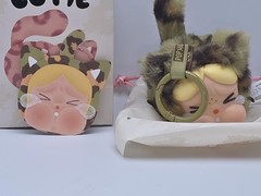 Pop Mart – Wild But Cutie Crybaby Camo Cutie-New With Box, Bag, Card