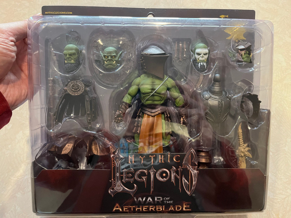 Mythic Legions Deluxe Male Orc Builder w/ Bonus Head War of the Aetherblade