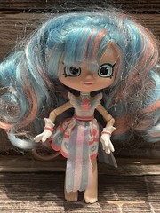 SHOPKINS SHOPPIES LIL SECRETS JESSICAKE DOLL PINK & BLUE HAIR 5.5″ TALL