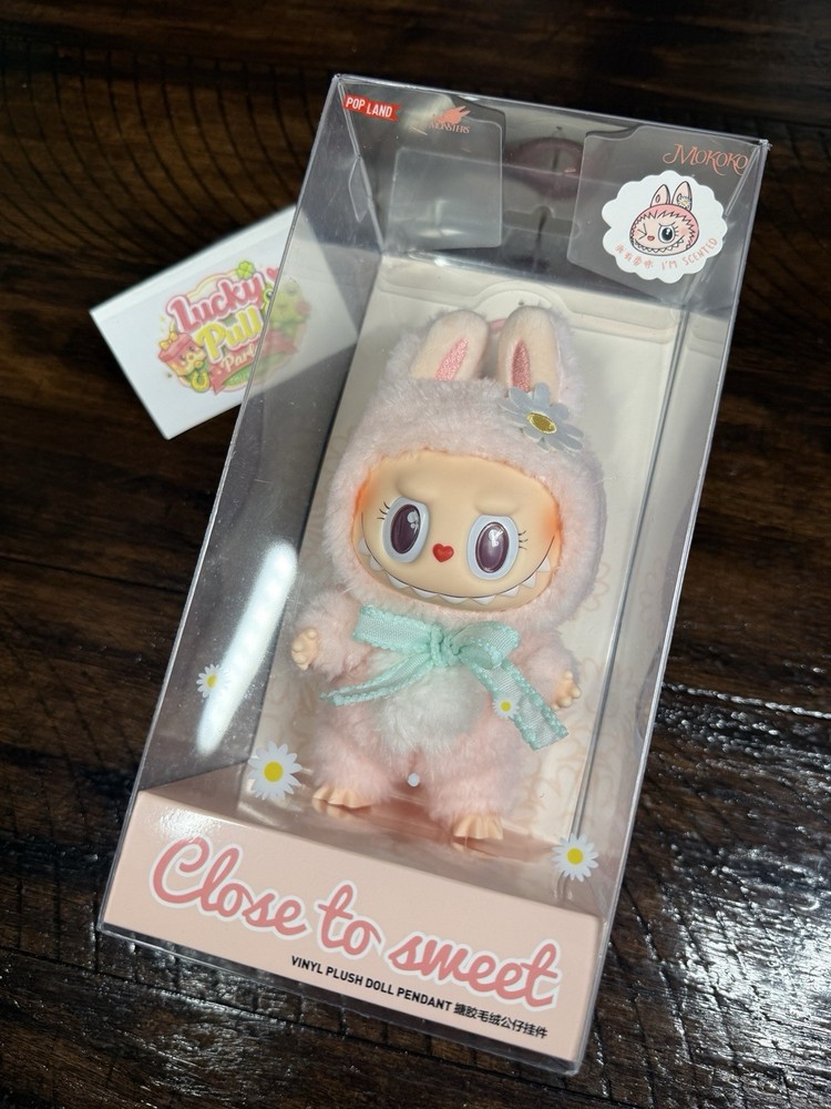 LABUBU THE MONSTERS – MOKOKO – Close to Sweet Pendant – Popland Exclusive