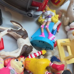 Massive Mixed Lot Of 90+ Toys Action Figures Toy Various Brands And Ages