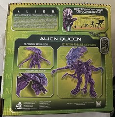 Alien Queen 12″ Action Figure Giant Poseable Action Creature New In Damaged Box