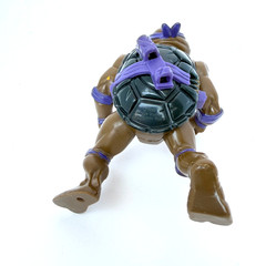 1990 TMNT Donatello w/Storage Shell includes card back and accessories preowned