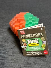 Lot of 4 Mattel – Minecraft Mini Mode – SPAWN EGG [1 random mini figure] HXT64