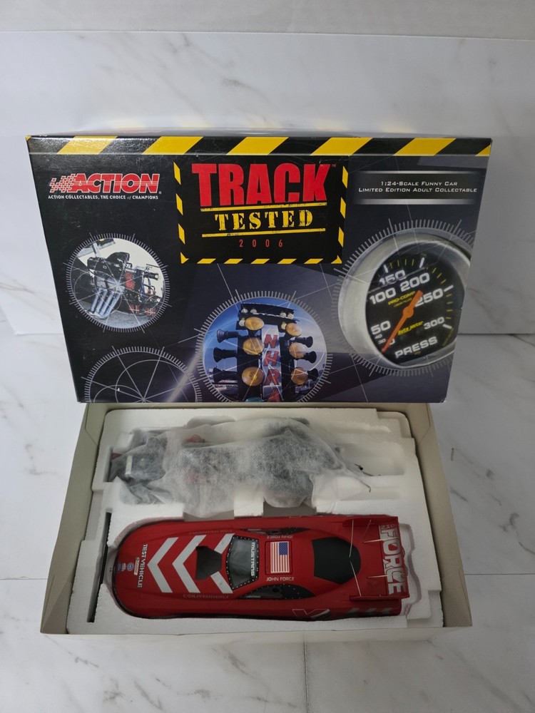 John Force Track Tested 2006 Mustang Funny Car 1:24 NHRA Action Racing /2076