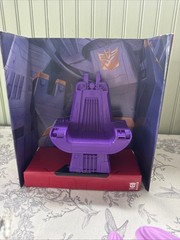 Studio Series 86-12 Coronation Starscream Action Figure Transformer Throne Cape