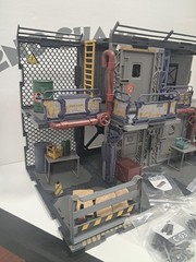 Scene In A Box – SIB 08 & 09 – OUTPOST WAREHOUSE Diorama 1:18 / 1:24 Fresh Retro