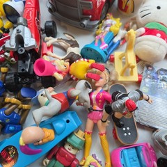 Massive Mixed Lot Of 90+ Toys Action Figures Toy Various Brands And Ages