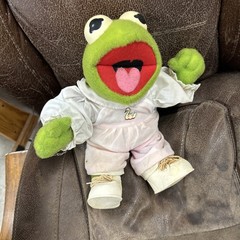 Vintage 1983 Kermit The Frog Stuffed Hasbro Softies Muppet Babies Plush Doll 12″