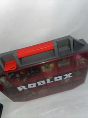 Roblox & Minecraft Mixed Lot of 20 Figures in Carrying Case – No Codes