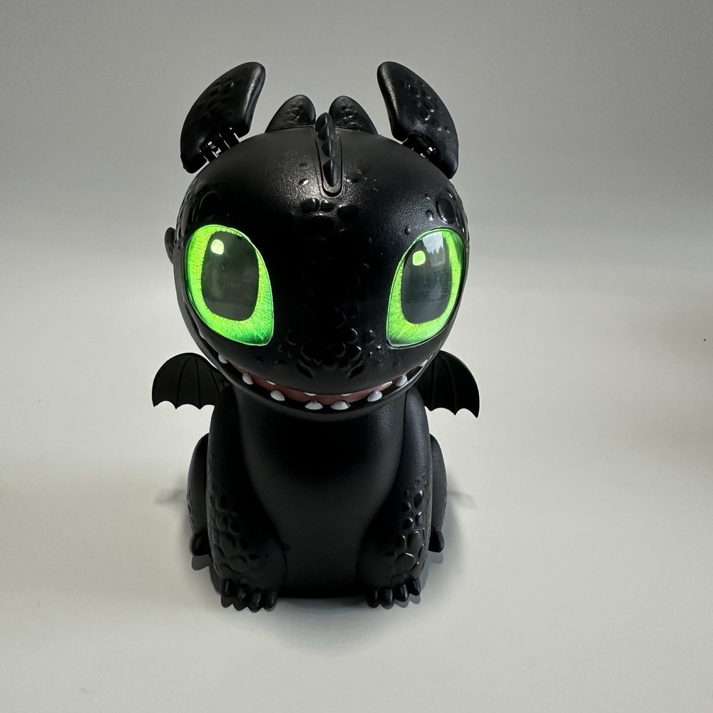 DreamWorks How To Train Your Dragon, Toothless Sitting – CultureFly Vinyl Figure