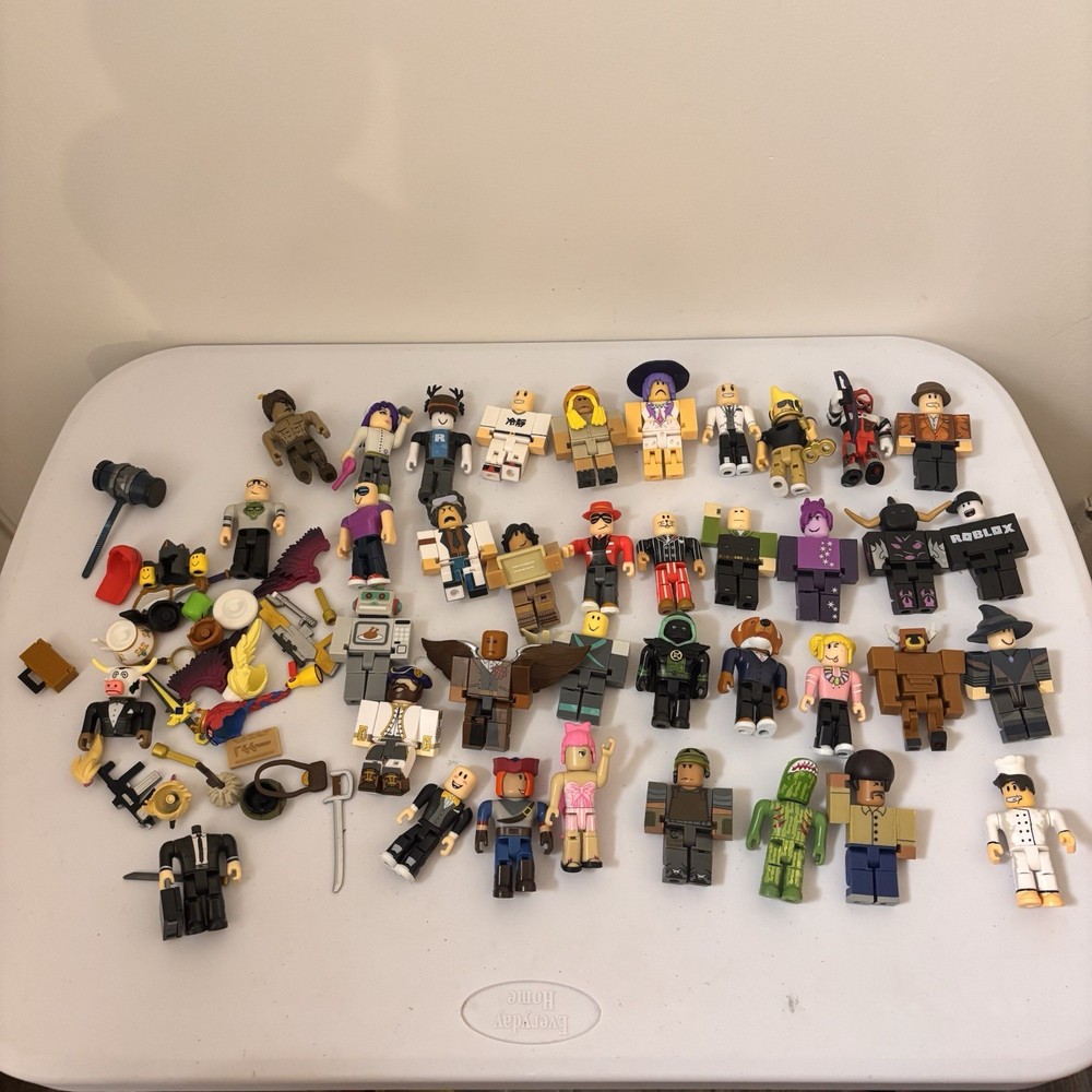 R0BL0X Toys Action Series Lot Of 36 Rare Figures & Loose Parts- No Codes