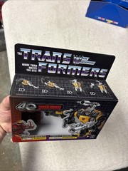 Transformers 40th Anniversary Autobot Ramhorn & Insecticon Bombshell Figures MIB