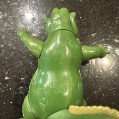 2000 RAINFOREST CAFE Alligator Toy Action Figures NILE alligator