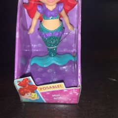 Disney Princess Mini Toddler ARIEL 3″ figure glitter Mermaid tail & Tiara