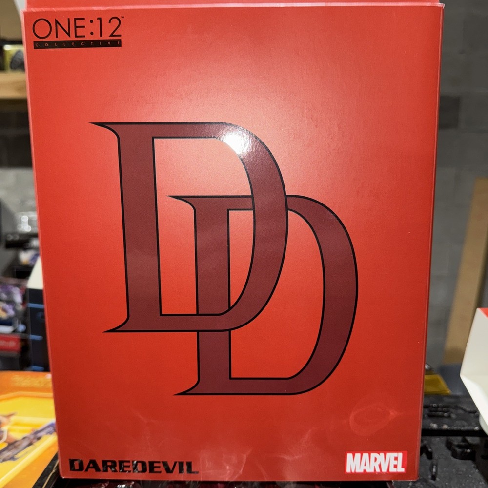 Mezco One: 12 2016 Daredevil used complete Perfect condition authentic