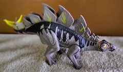 TOY DINOSAURS – BATTERY OPERATED SOUND – Lot 4 Different