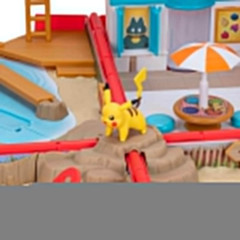 Jazwares Carry Case Beach Battle Playset – Portable Transforming Backpack Plays