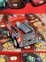 LOT 36 PIXAR RED FIRE TRUCK CARS MINI RACERS #01 SERIES 1 CASE RACE & RESCUE