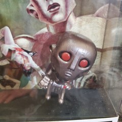 NEWS OF THE WORLD “QUEEN” FUNKO POP ALBUM HARD CASE PROTECTOR #06
