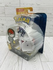 Pokémon: (2017) SABLEYE Figure + Poke Ball that Pops Open
