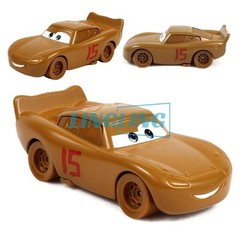Set of 2 Disney Pixar Cars 3Gen No.15 Muddy McQueen Mack Hauler Truck & Toys Car