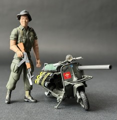 Ultimate Soldier 1:18 Vietnam War ARVN & Vespa 150 TAP Scooter 21st Century Toys