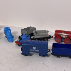 Thomas The Train & Assorted Brands / Sizes – Lot Of 11 Cars And Engines Total